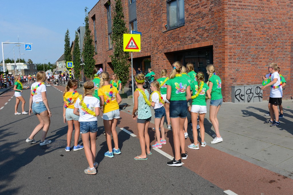 ../Images/Zomercarnaval Noordwijkerhout 2016 026.jpg